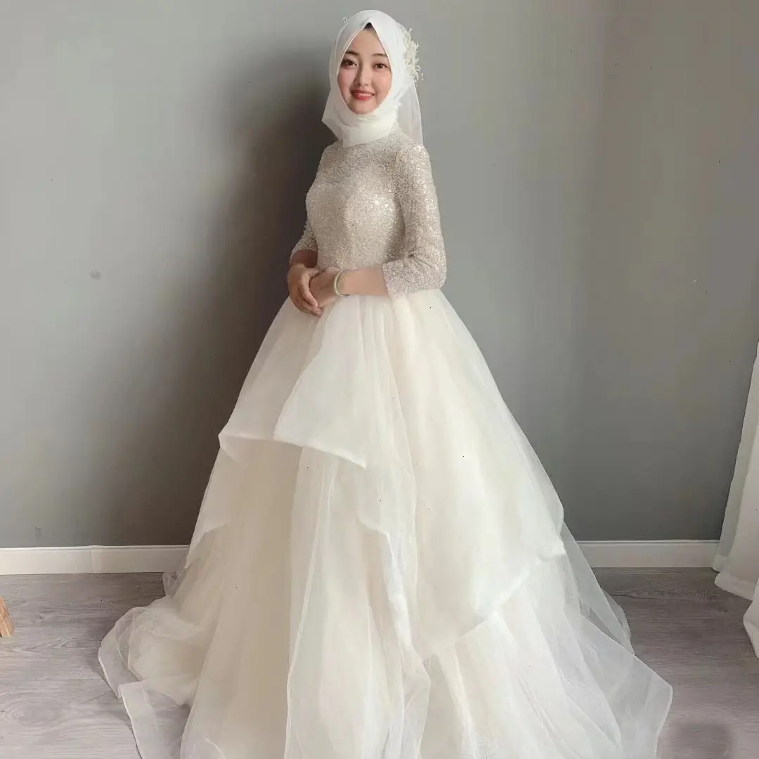 Mooie Arabische Moslim Hijab Trouwjurk Vrouwen Elegante Islamitische Trouwjurk Moslim Bruidskleding Met Sjaal