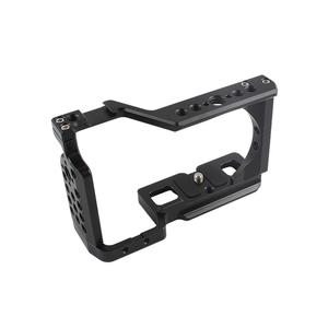 Poyinco Jaula de cámara personalizable de aluminio para A6500/A6400/A6300/A6000, Rig de video con soportes de zapata fría y roscas de <span class=keywords><strong>1</strong></span>/4, antiarañazos - Product Image 2