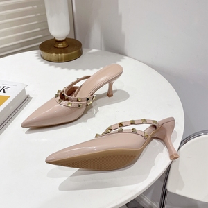 Sandalias de Tacón Alto Stiletto con Punta y Correa en el Tobillo, Diseño Moderno 2024, para Verano, con Remaches, para Celebridades de Internet - Product Image 5