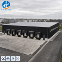 Structure en acier préfabriquée pour entrepôt à usage intensif, plan de structure sectionnelle avec conception de quai de chargement, faible coût d'entretien