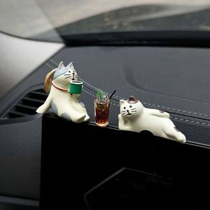 Ornements de décoration intérieure de voiture mignons <span class=keywords><strong>Mini</strong></span> chat <span class=keywords><strong>Action</strong></span> Figure Auto Tableau de bord Rétroviseur Décoration Accessoires de voiture - Product Image 1