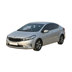 Berline compacte 2018 ARGENT Marque coréenne La nouvelle K3 Voiture à essence Économie de carburant Navigation Sièges chauffants Connectivité smartphone - Product Image 1