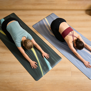 เสื่อโยคะยาง PU วีแกนแบบ Color Block หนา 4.5 มม. กันลื่น พร้อมออกแบบโลโก้ตามสั่ง พร้อมกระเป๋าและสายสะพายเข้าชุด มีหลายสีให้เลือก - Product Image 1