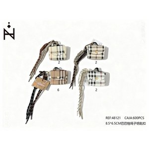 Portachiavi in corda Babage 8,5x6,5 cm con design a quadri e nappa per chiavi e borsa - Product Image 1