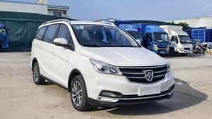 Baojun 730 d'occasion <span class=keywords><strong>2019</strong></span>, LHD, monospace compact essence 7 places, prêt à l'emploi, faible kilométrage, stock disponible pour l'exportation mondiale - Product Image 3