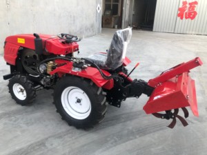 Nouvelle condition 25hp Mini <span class=keywords><strong>tracteur</strong></span> 4WD récolteuse de pommes de terre et <span class=keywords><strong>micro</strong></span>-motoculteur multifonctionnel à usage domestique - Product Image 4