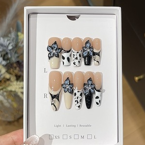 <span class=keywords><strong>Uñas</strong></span> Postizas <span class=keywords><strong>de</strong></span> Cobertura Completa Fiery Blossom con Diseño Francés <span class=keywords><strong>de</strong></span> <span class=keywords><strong>Estampado</strong></span> <span class=keywords><strong>de</strong></span> <span class=keywords><strong>Vaca</strong></span> Pintado a Mano, Arte <span class=keywords><strong>de</strong></span> <span class=keywords><strong>Uñas</strong></span> Talladas a Mano <span class=keywords><strong>de</strong></span> Alta Gama - Product Image 4