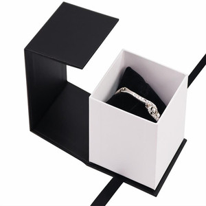 Custom kleine fancy gift ring houder verpakking bruiloft papier sieraden fluwelen ring box