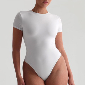 Combinaisons de sport pour femmes avec logo personnalisé, hauts de yoga à manches courtes basiques, légers, lisses, extensibles, ajustés, combinaisons de sport - Product Image 6
