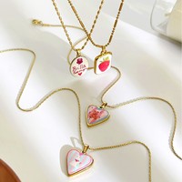 Collier pendentif en acier inoxydable avec cœur mignon, fraise et ours, plaqué or 18K PVD, chaîne de clavicule en résine époxy pour femme, cadeau