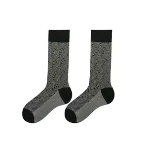 OEM Custom High Quality Men Mercerized Cotton Solid Dress Socks 240N Jacquard Seamless Business Socks Italy Design