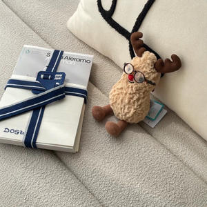 Jouet en peluche de Noël Jc, <span class=keywords><strong>renne</strong></span> amusant, jouet en peluche confortable, jouet mignon en forme de cacahuète, cadeau - Product Image 2