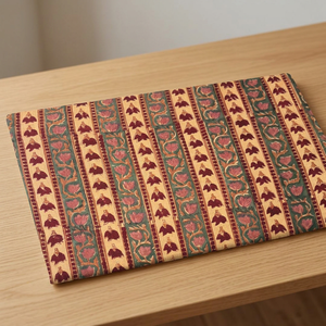 Tissu Cambric Léger et Respirant en Coton Pur Tricoté à Motifs Floraux, Séchage Rapide, pour Vêtements de Filles et Décoration Intérieure – Vente en Gros pour l'Exportation Indienne - Product Image 3