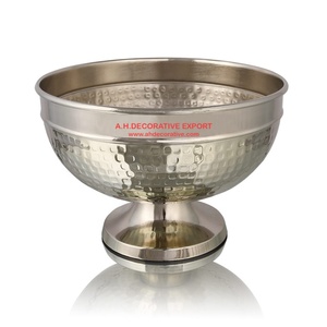 Tazón para Servir Alimentos con Forma de Corona de Latón Pulido Dorado Brillante de Aluminio de Alta Calidad y Ecológico para Decoración de Fiestas - Product Image 2