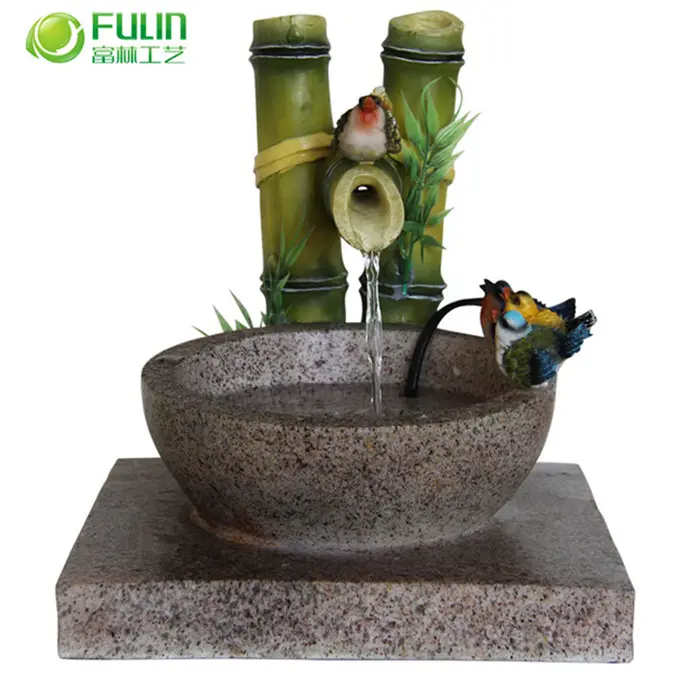 Fontana decorativa per esterni in resina per uccelli da giardino con acqua di lavaggio a luce solare