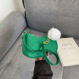 Bolso Bandolera Pequeño Cuadrado de Moda para Mujer I-0178, 6 Pulgadas, Cuero PU, Correa Única, Cierre de Hebilla, Uso Diario - Product Image 4