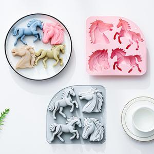 แม่พิม<span class=keywords><strong>พ</strong></span>์ซิลิโคนเรซิ่นยิปซั่มรูป<span class=keywords><strong>ม้า</strong></span> รุ่น M60653 สำหรับทำขนมเค้ก ช็อกโกแลต รูปม้าโป<span class=keywords><strong>นี่</strong></span>การ์ตูน - Product Image 3