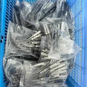 中国工場供給フラットテンションクランプドロップFTTHケーブル光ファイバーステンレス鋼ドロップワイヤークランプ - Product Image 6