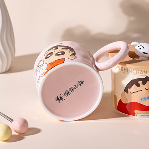 Taza de cerámica Crayon Shinchan con tapa de 370 ml, diseño de dibujos animados, para niños y adultos, taza de regalo - Product Image 4