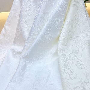 Tissu jacquard brodé de haute qualité, personnalisé, luxueux, en polyester teinté, avec un motif floral 3D pour robe - Product Image 5
