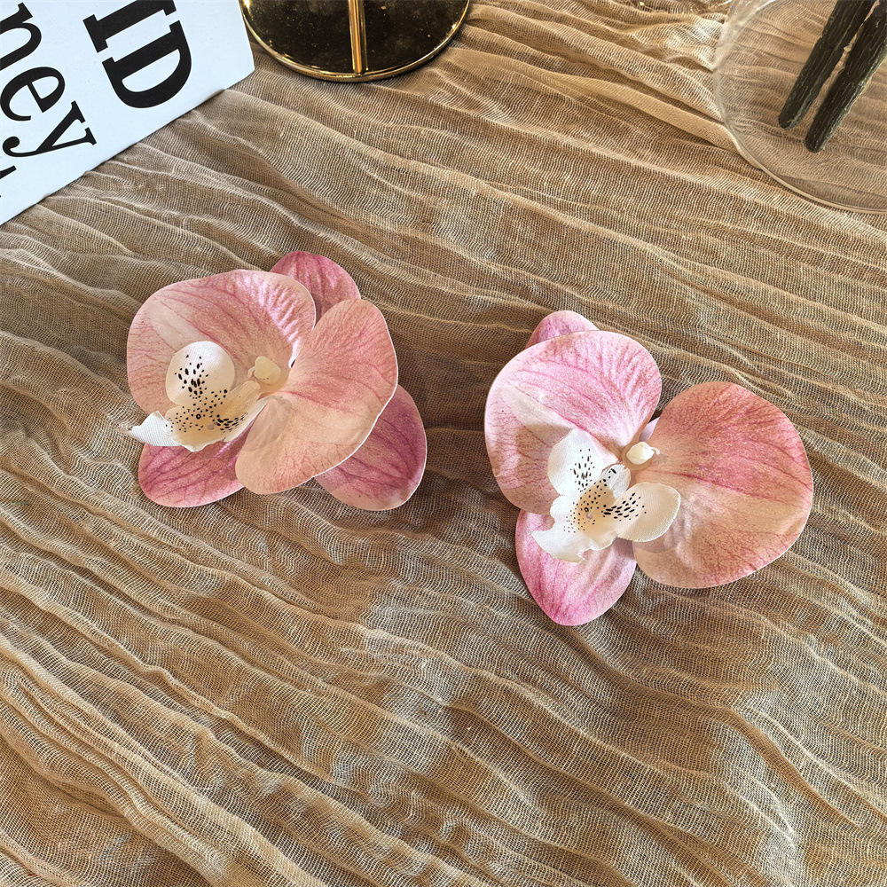 Pair of phalaenopsis flower shoe clip