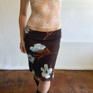 Mini-jupe moulante vintage à motif floral en maille, taille basse, élégante, transparente, flatteuse et décontractée - Product Image 1