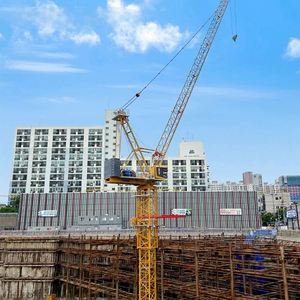 Grúa Torre de Alta Eficiencia XGL300-20S con Montaje Rápido, Capacidad de 20 Toneladas, Motor y Caja de Cambios para Minería y Logística Portuaria - Product Image 4