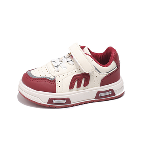 Nouveau modèle de chaussures confortables pour enfants fille 1 à <span class=keywords><strong>6</strong></span> ans retour à l'école chaussure de sport de course légère pour enfants garçon bas prix
