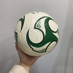 Ballon de football professionnel personnalisé avec logo, entièrement personnalisable, en matériau PU, couleur personnalisée - Product Image 4