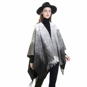 Chal largo de lana de lujo para mujer, estilo poncho grueso con borlas, ideal para invierno, venta al por mayor - Product Image 1
