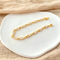 Bracelet Tennis de Luxe pour Femme en Laiton Plaqué Or 18K avec Zircons et Maillons Feuille, Bijou Fin Tendance pour Usage Quotidien, Idéal Cadeau