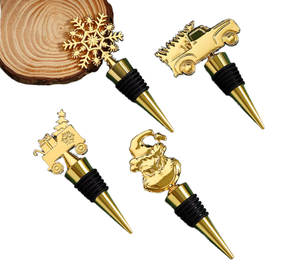 Tappo per Bottiglia di Vino in Metallo Ecologico e Alimentare, Facile da Usare, con Decorazioni Natalizie di Albero, Renna e Fiocco di Neve - Product Image 1