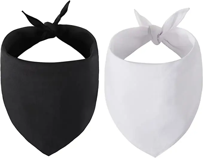 Katı beyaz veya siyah DIY üçgen eşarp Premium pamuk kişilik özel tasarım köpek bandanalar