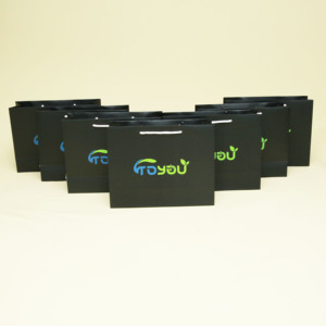 Wholesale Custom Cosmetic Fancy Black Gift Bags with logo Shopping Bag Hard Paper Bag for Christmas Customized - Product Image 1