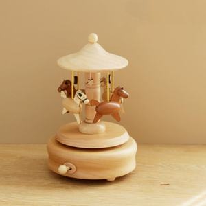 Carrousel en bois boîte à musique liquidation <span class=keywords><strong>comptine</strong></span> rotative cadeau d'anniversaire pour enfants décor de noël maison à collectionner - Product Image 3