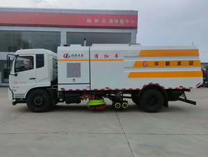 Camion balayeuse autolaveuse 12M3 avec rouleaux broyeurs intégrés pour l'élimination des saletés tenaces et des traces de pneus, véhicule de nettoyage en profondeur pour sols denses - Product Image 5