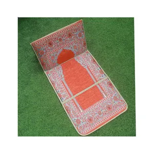 Wholesale Fashion Islamic Chenille With Backrest Travel Outdoor Prayer Carpet Muslim Folding Light Leisure Worship Rug