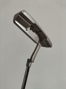 <span class=keywords><strong>Putter</strong></span> de <span class=keywords><strong>golf</strong></span> droit noir forgé de qualité supérieure avec ligne d'alignement - Product Image 5