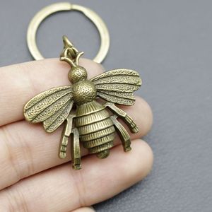 Porte-clés Abeille Texturé avec Ailes Cannelées en Alliage de <span class=keywords><strong>Zinc</strong></span> Bronze Antique pour Cadeaux Apiculteurs - Product Image 3
