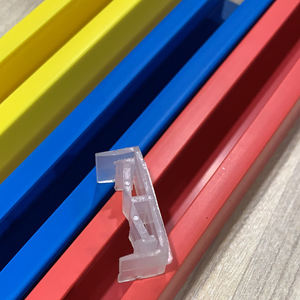 Soportes de tapones de rieles de plástico de pared simple PP de grado alimenticio de buena calidad para boquilla de tapa de pico - Product Image 1