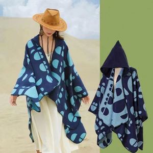 Poncho Mexicano Personalizado para Mujer, Bufanda de Lana de Invierno con Capa, Diseño con Patrón de Personajes Dibujados a Mano - Product Image 6