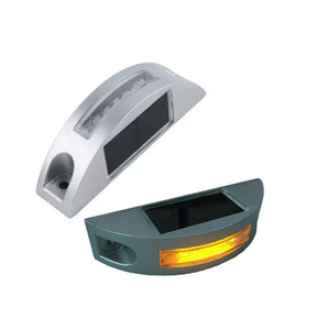 <span class=keywords><strong>Signalisation</strong></span> <span class=keywords><strong>de</strong></span> sécurité routière, feux <span class=keywords><strong>de</strong></span> <span class=keywords><strong>signalisation</strong></span>, yeux <span class=keywords><strong>de</strong></span> chat en aluminium, clignotants solaires, <span class=keywords><strong>plots</strong></span> routiers - Product Image 2