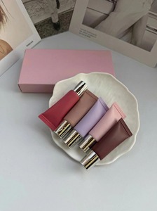 เครื่องประดับแฟชั่นขายดี - ลิปบาล์มเนื้อเจลลี่ ให้ความชุ่มชื้นและเงางามเป็นพิเศษ ชุด 5 ชิ้น แต่ละชิ้นขนาด 5*5 มล. - Product Image 3