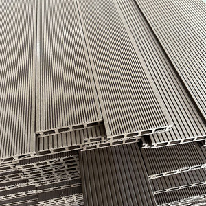 Chất lượng cao WPC <span class=keywords><strong>Composite</strong></span> decking cho ngoài trời Wharf 190 mét chiều rộng 18 mét Độ dày hiện đại không thấm nước chải gỗ cho terraces - Product Image 1