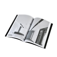 Conception et impression d'albums photo commémoratifs personnalisés pour la remise des diplômes et la retraite, avec couverture rigide et impression offset sur mesure.