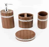 Ensemble d'accessoires de salle de bain 4 pièces en résine, design moderne et luxueux, motif grain de bois imitation, détails en corde tressée argentée, facile à nettoyer, pour la maison