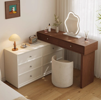 Coiffeuse moderne en pin massif couleur crème avec station de maquillage, design durable pour chambre d'appartement de petite taille