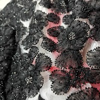 Tissu en maille brodé de fleurs 3D dégradées ombrées avec perles et dentelle pour robes de mariée et tenues de cérémonie