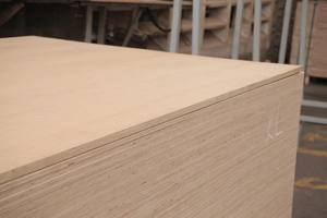 Contrachapado de Alta Calidad con Revestimiento de Chapa de Madera de Roble Blanco, Superficie Plana Lijada, Tablero para Muebles de Doble Cara - Product Image 4