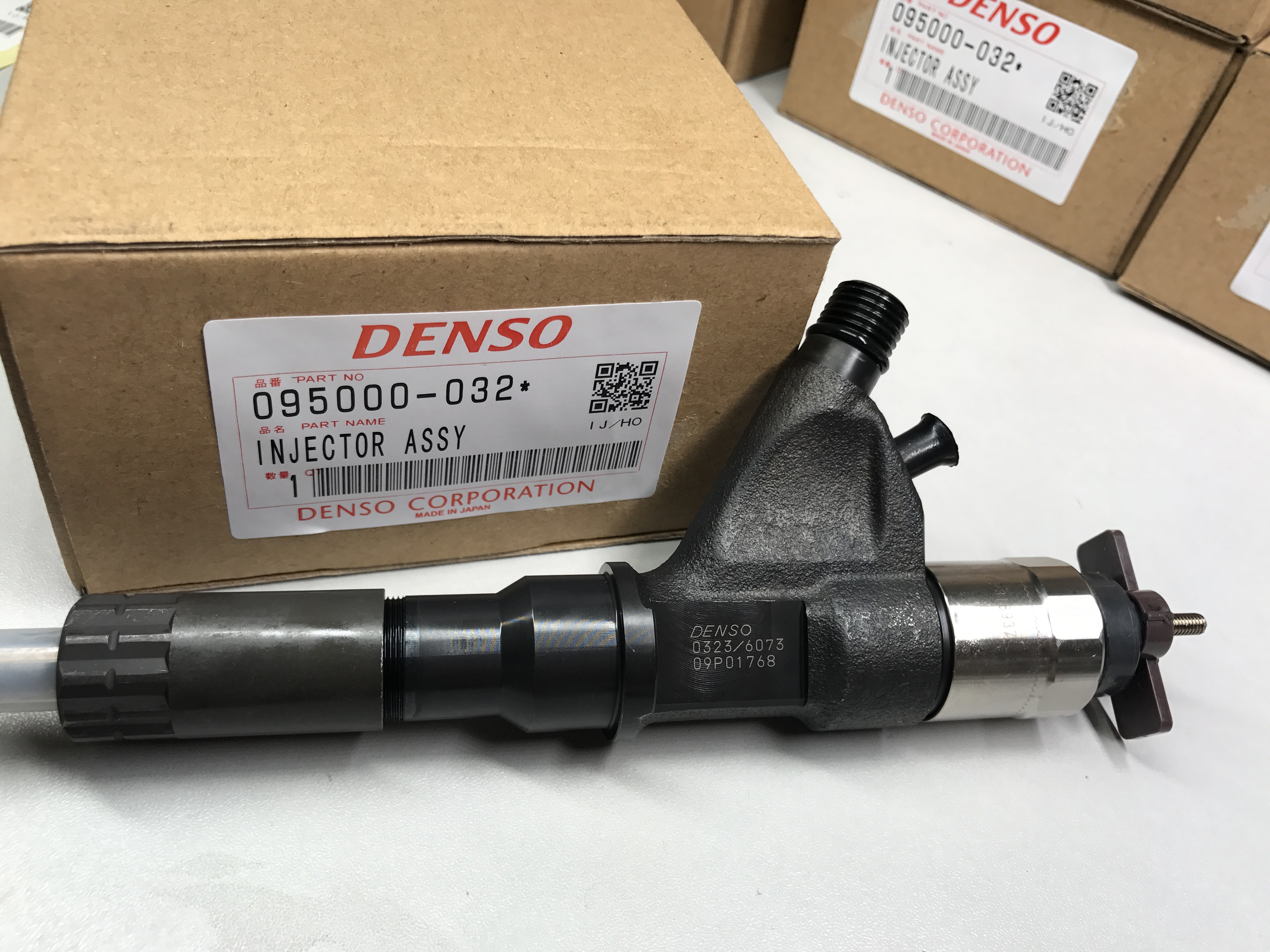 Good price common rail fuel injector  295050-1151 295050-0321  injector for diesel engine 8-98197185-1 8-98110607-2 for ISUZE